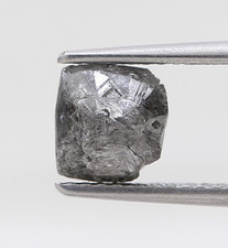 Diamant Brut 1,95 CTS Noir