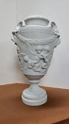 Clodion urne vase biscuit - clodion, en