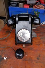 Téléphone Ancien Mural en Bakélite 