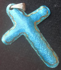 ANCIENNE CROIX PENDENTIF EN EMAUX DE LIMOGES signé E J G  = (E J GUITARD)