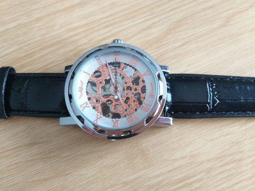 Montre squelette mécanique