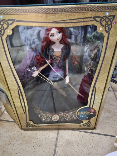 Disney doll limited édition - doll,