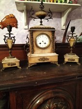 horloge Garniture de cheminée