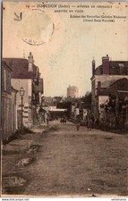 20480 cpa 36 Issoudun - Avenue de Chinault - arrivée en ville