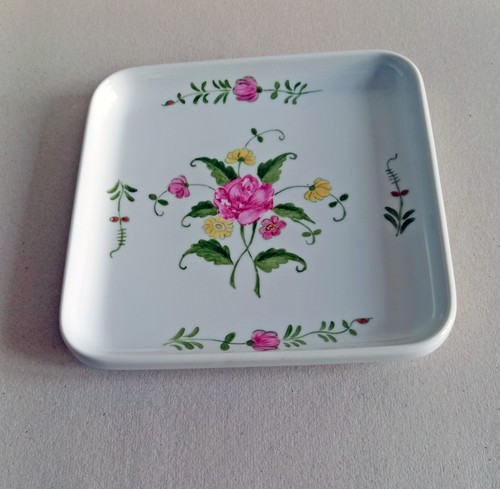 Petit plat carré vide - vide, poche