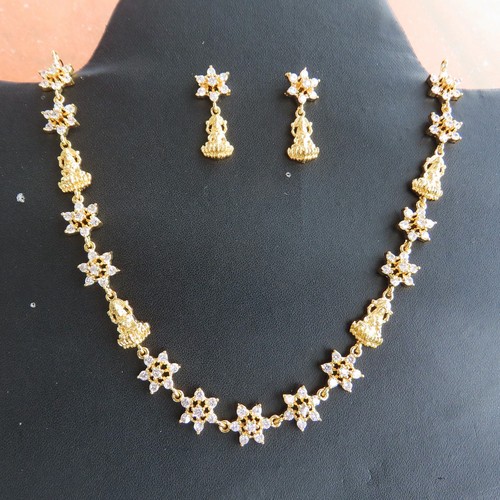 Parure collier fleurs - parure,