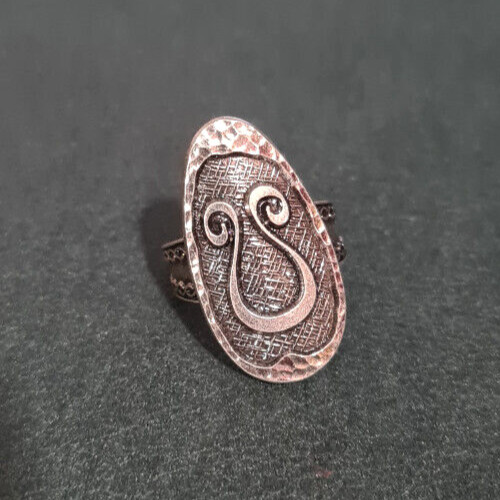 Jolie bague chevalière - jolie,