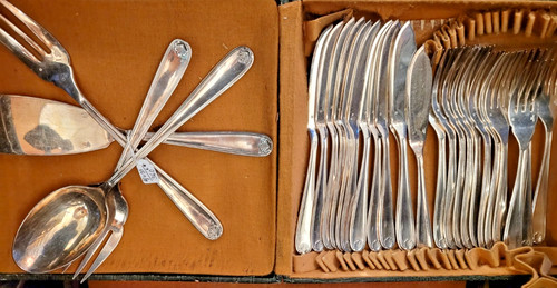 Service poisson pièces - service, 28