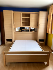 Ensemble lit, tête de lit et pont de lit