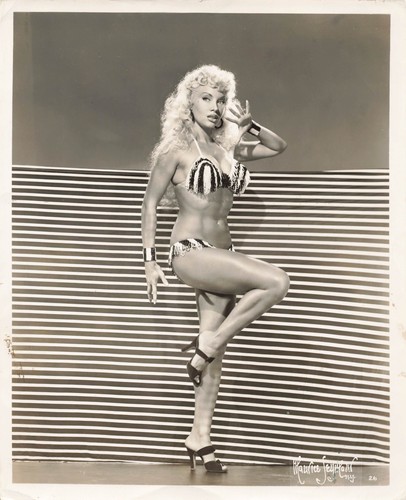 Artistique minnie holloway - artistique,