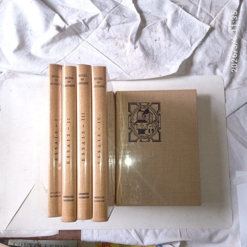 Montaigne essais ill - ill., jean
