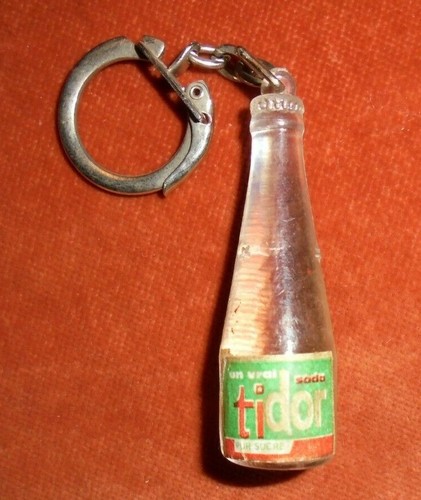 Porte clés key ring - porte-clés, bouteille