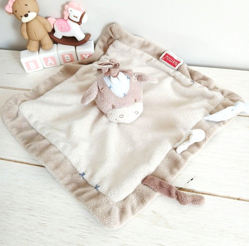 Nattou doudou peluche carré