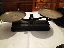 Balance ancienne Roberval deux plateaux cuivre force 10 kg