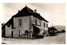 LE BOUCHAGE 38. HAMEAU DU MOLLARD. BAR ANIME ROUTE DE ST VICTOR DE MORESTEL. 