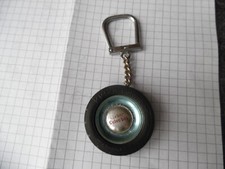 1 porte clés automobile pneu