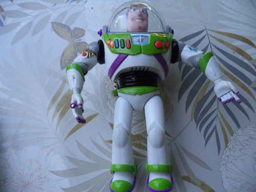 Buzz éclair parle anglais - buzz,