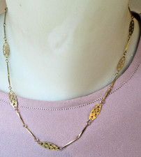 Ancien fin élégant collier