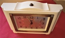 Réveil Mécanique Ancien Vintage Année 60/70 Marque S M I en Bakélite Beige