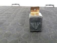 0015402045 relais MERCEDES