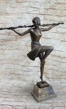 Figurine De Danseuse Nue En