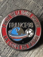 PIN PIN’S FOOT FOOTBALL COUPE DU MONDE 98 QUALITÉ ARTHUS BERTRAND 6