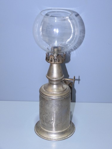 Ancienne lampe pigeon - pigeon, a