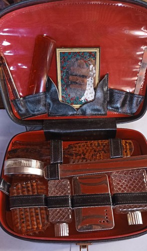 Ancienne trousse toilette - ancienne,