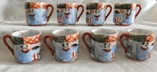 Huit Anciennes Tasses Miniatures Asiatiques En Porcelaine Fine 