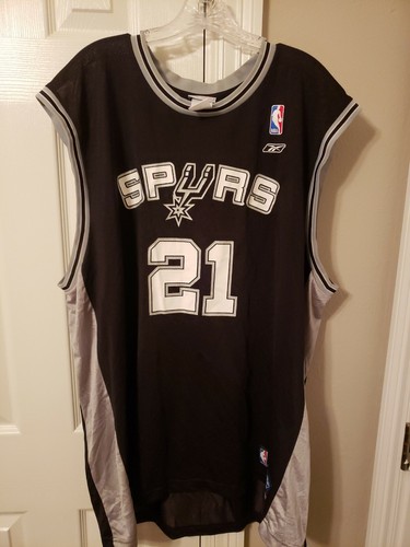Vintage tim duncan reebok - vintage,