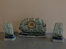 Ancienne Horloge et 2 vases