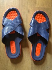 Tongs  orange et grise