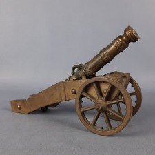 Vieux Canon Bronze Modèle
