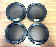 Les grilles d’enceintes