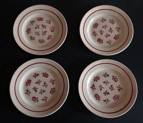 Série quatre assiettes à - de,