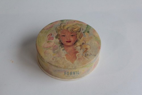 Ancienne boîte publicitaire