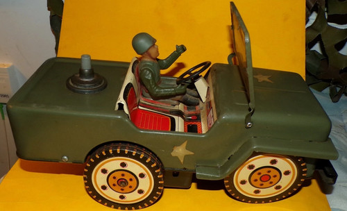 Jeep avec soldat - , en