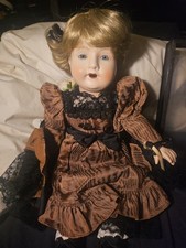 Grande poupée vintage