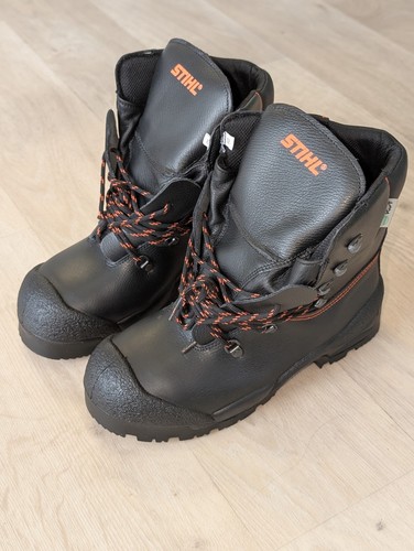 Chaussures stihl anti coupure - chaussures,