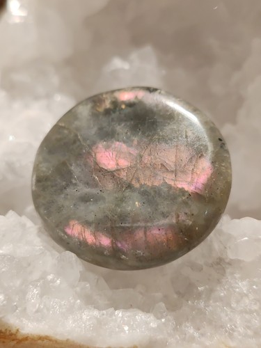 Galet labradorite - en,