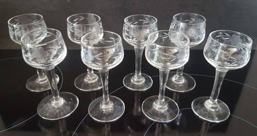 Verres anciens gravés - anciens, petits