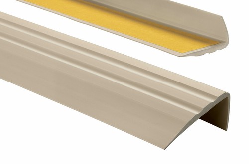 Nez marche profil angle - de,
