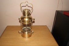 Ancienne  lanterne marine à pétrole en laiton ancienne