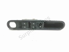 COMMANDE LEVE-VITRE AVANT GAUCHE 8200015089 RENAULT ESPACE 4 phase 1 / NE 229377