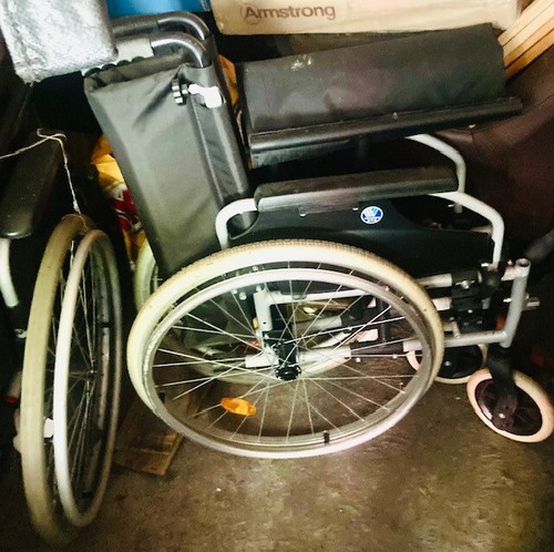 Fauteuils roulants - ,