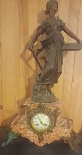 Horloge avec statue - horloge, regul