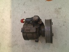 POMPE DE DIRECTION Renault