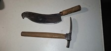 LOT DE 2 OUTILS CURIEUSE SERPE