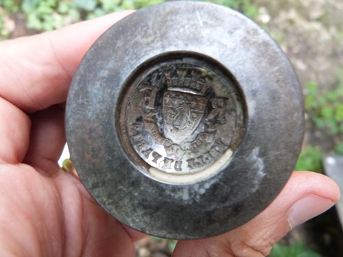 Rare matrice bouton - bouton, ville