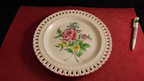 Assiettes plates ajourées